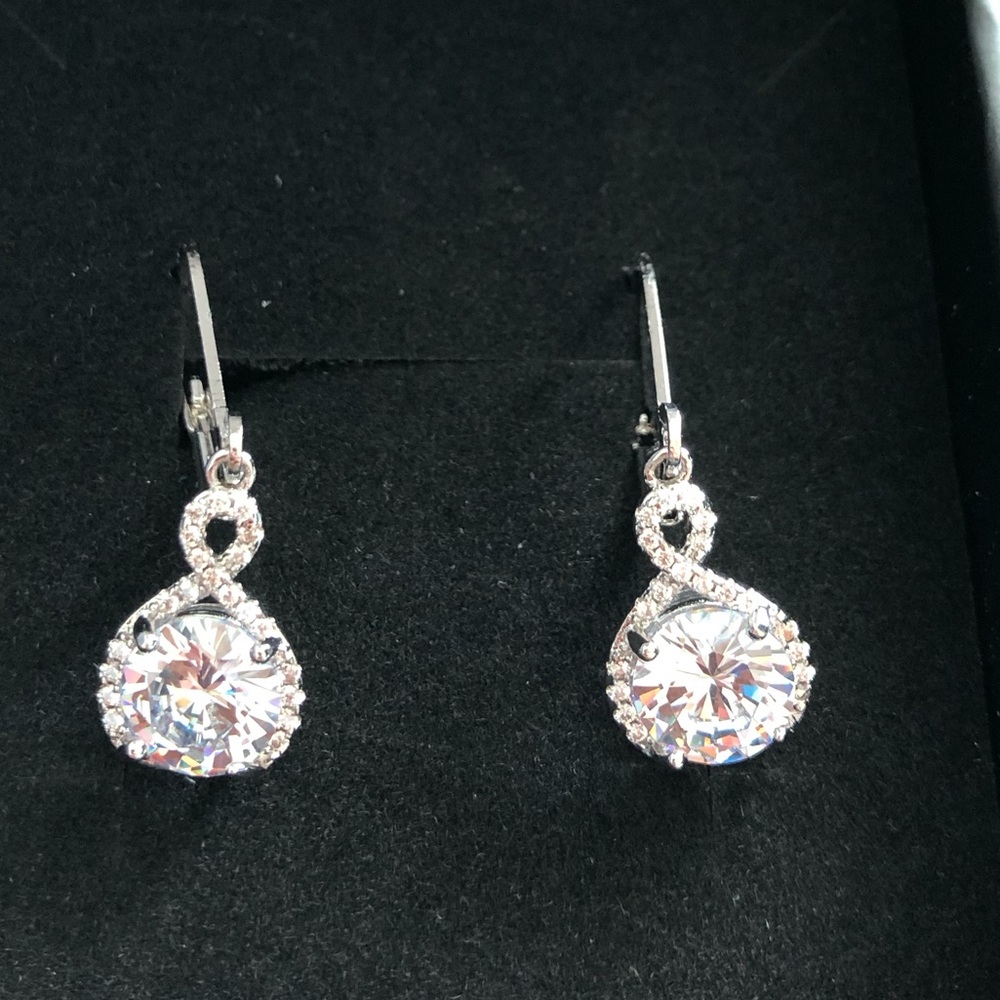🎉 Cate & Chloe CZ Drop Earrings